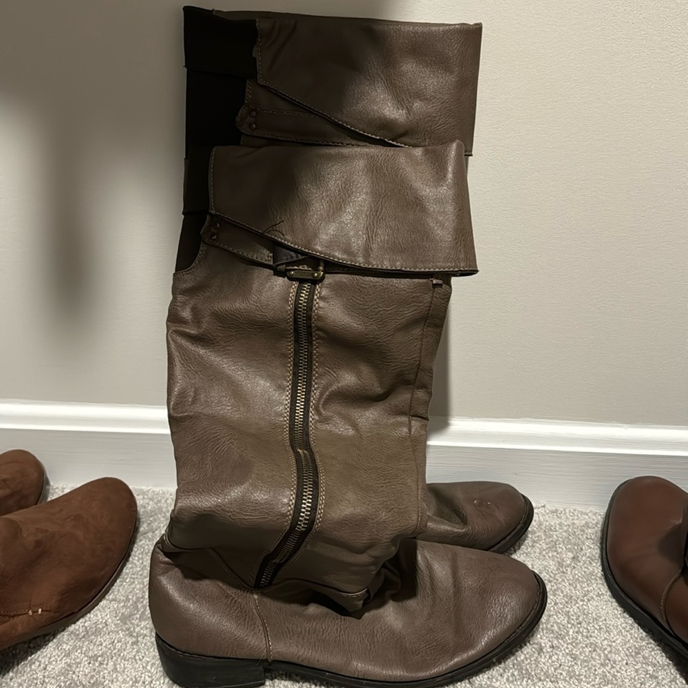 Knee High Boots - Gray size 10